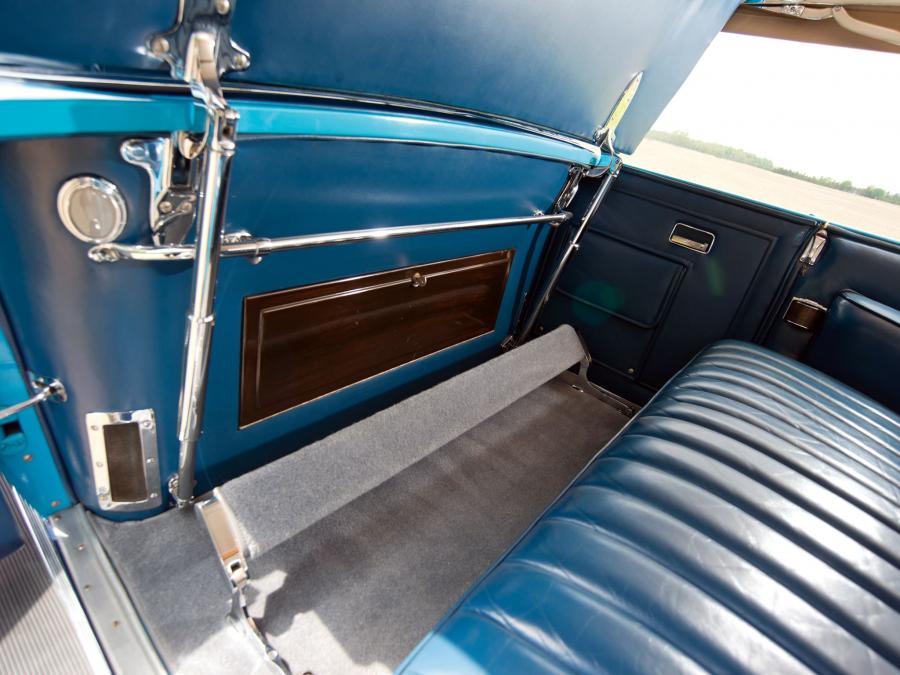  Packard Custom Eight Sport Phaeton 1930 года  (фото 13 из 14)